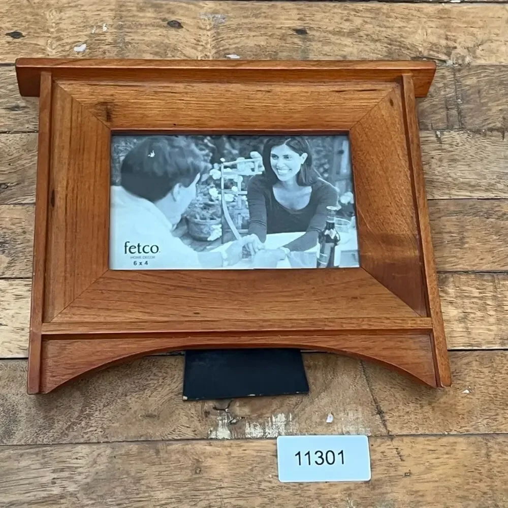 Fetco Shaker Views Photo Frame Natural Wood Raised 6x4 in Minimalist